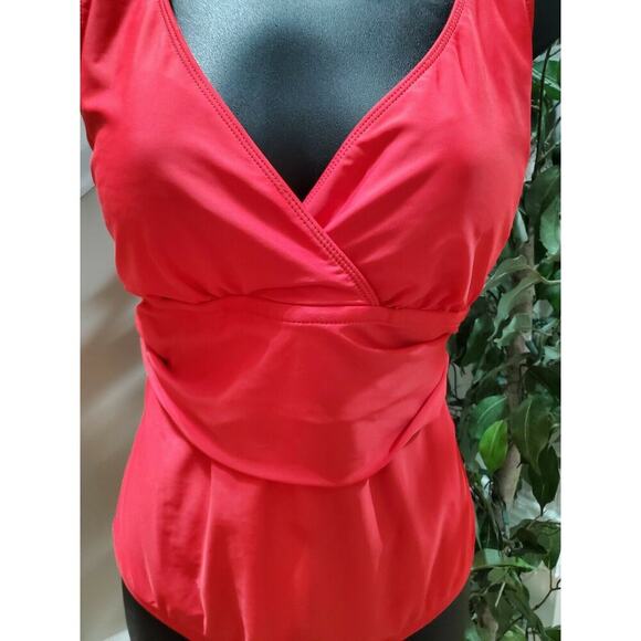 Catalina Women's Solid Red Nylon Sleeveless V-Neck One Piece Swimwear Suit XL - Picture 4 of 9